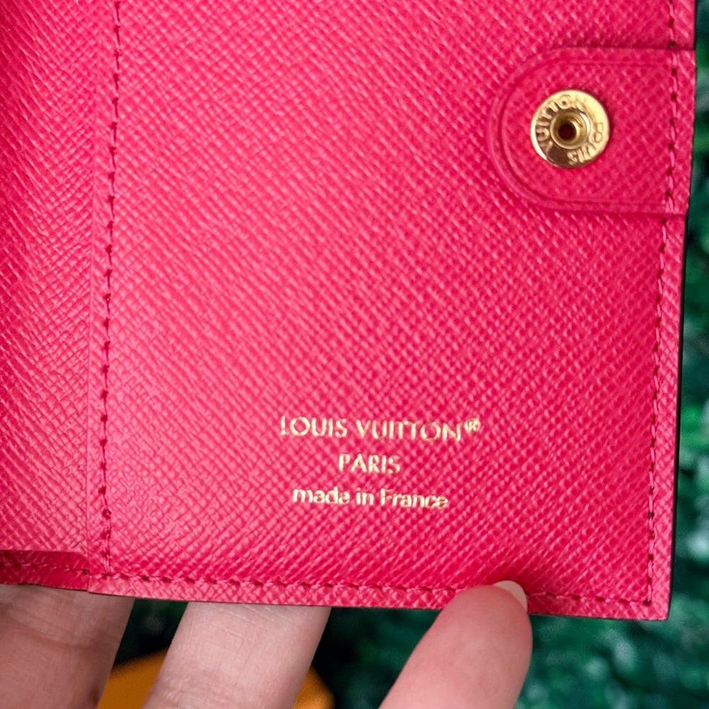 Louis Vuitton Monogram Small Compact Lisa Zip Wallet - Red Interior Like New - Picture 8 of 9